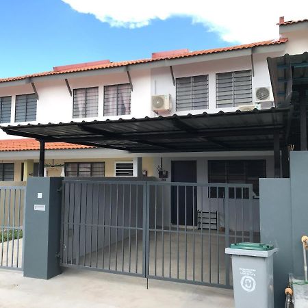 Oyo 90493 Jl Homestay スガマッ エクステリア 写真