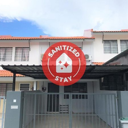 Oyo 90493 Jl Homestay スガマッ エクステリア 写真
