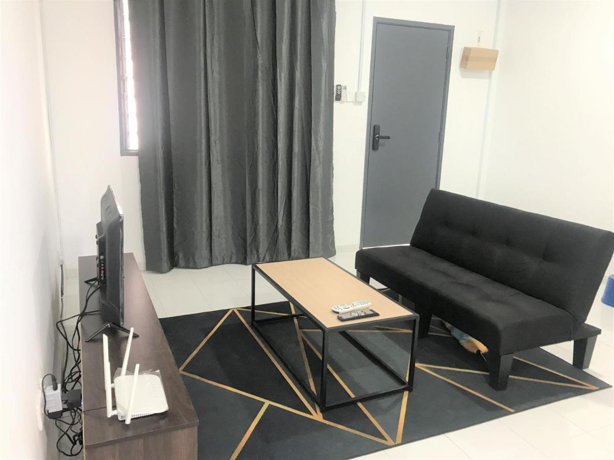 Oyo 90493 Jl Homestay スガマッ エクステリア 写真