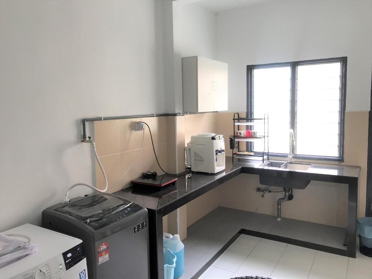 Oyo 90493 Jl Homestay スガマッ エクステリア 写真